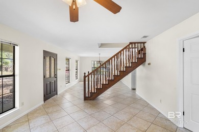 Welcome to this charming Creole cottage located near the Windsor