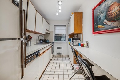 Lovely spacious one bedroom apartment (front facing). Large - photo 8