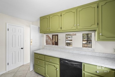 Welcome to this charming Creole cottage located near the Windsor