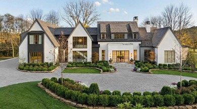 Experience architectural excellence and thoughtfully designed - photo 1