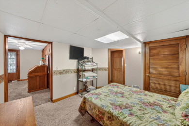 BEAUTIFUL VIEWS & INVITING HOME! - photo 18