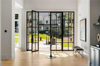 Experience architectural excellence and thoughtfully designed - photo 2