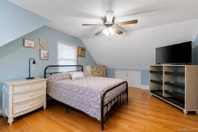 Expanded and rear-dormered Cape featuring 5 spacious bedrooms, 3 - photo 12