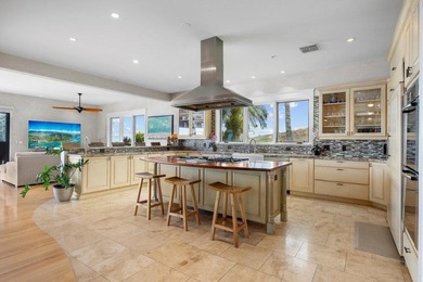 Perched atop 45 acres of Launiupoko's most coveted slopes, this - photo 18