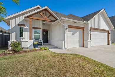 (private lake, pond, creek) Home Sale Pending in Yukon Oklahoma