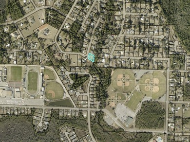 This large lot located in the popular Navarre community of East - photo 2