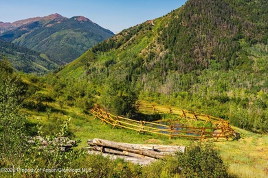 Lincoln Ranch, a breathtaking 544-acre estate in the Snowmass - photo 5