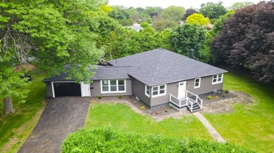 This is a 10/10! Beautifully transformed spacious ranch in the - photo 2