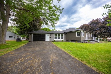 This is a 10/10! Beautifully transformed spacious ranch in the - photo 3