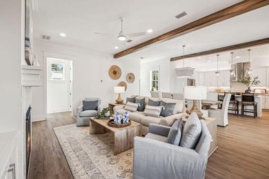 Located just moments from Grayton Beach's best shopping, dining - photo 3