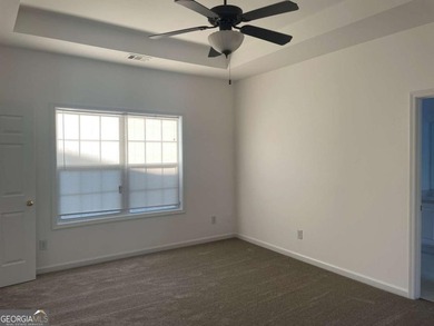 Welcome to your new residence in the coveted Lakes at Cedar - photo 7