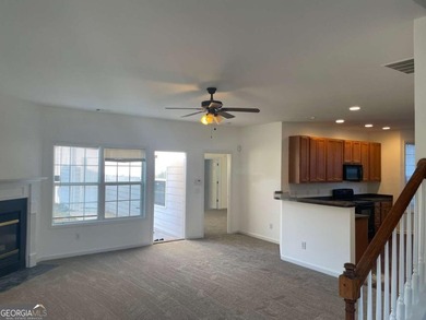 Welcome to your new residence in the coveted Lakes at Cedar - photo 8