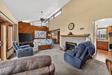BEAUTIFUL VIEWS & INVITING HOME! - photo 11