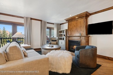 2024 renovations completed (including new decor, furniture - photo 5