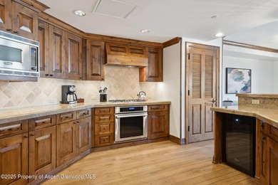 2024 renovations completed (including new decor, furniture - photo 7