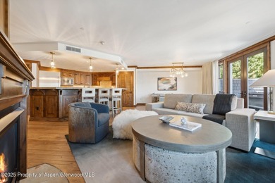 2024 renovations completed (including new decor, furniture - photo 10
