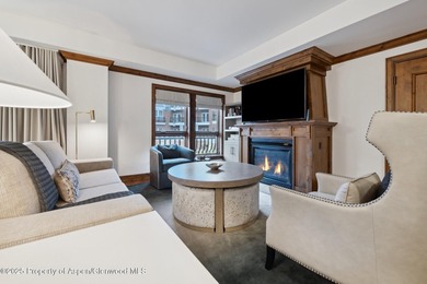 2024 renovations completed (including new decor, furniture - photo 3