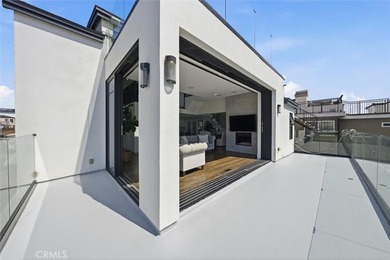 Welcome to 316 8th Street-a beautifully remodeled coastal - photo 6