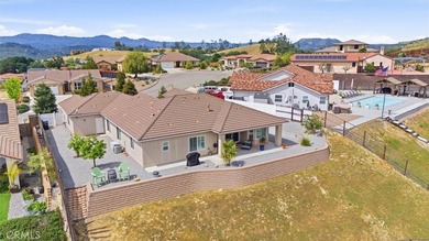 Single-level living, panoramic hill views, privacy, and - photo 8