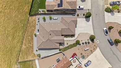 Single-level living, panoramic hill views, privacy, and - photo 9