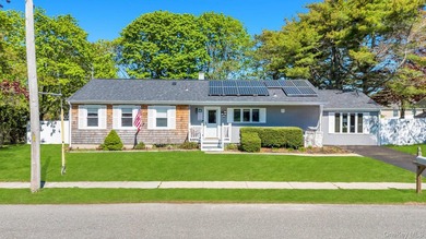 Incredible opportunity to own a true piece of Long Island and - photo 1