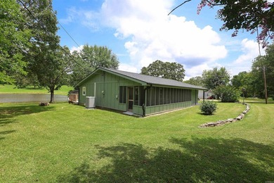 This completely remodeled 4 bedroom 2 bath, fully furnished home - photo 11