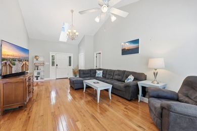 Saltwater pool, golf-course frontage, and oak hardwoods - photo 12