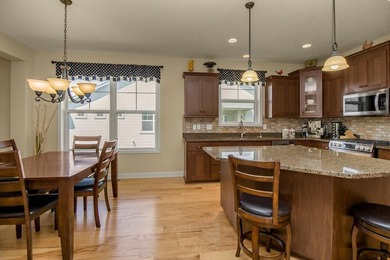 Single-level living with water views and a walk-out basement! - photo 8