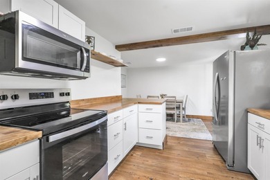 This completely remodeled 4 bedroom 2 bath, fully furnished home - photo 19