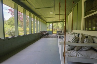 This completely remodeled 4 bedroom 2 bath, fully furnished home - photo 29