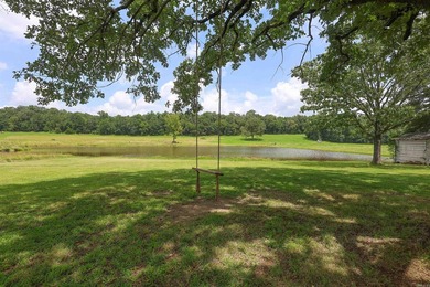 This completely remodeled 4 bedroom 2 bath, fully furnished home - photo 32