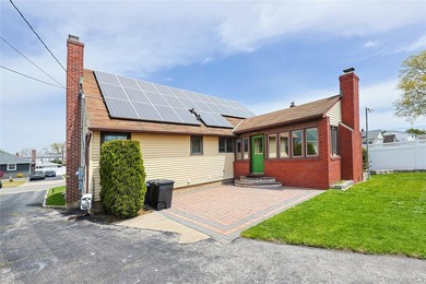 Welcome to this beautifully renovated home in Wantagh.This - photo 3