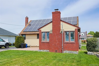 Welcome to this beautifully renovated home in Wantagh.This - photo 5