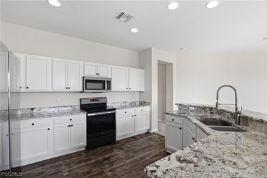 APPROVED SHORT SALE! Spacious and move in ready! This - photo 14