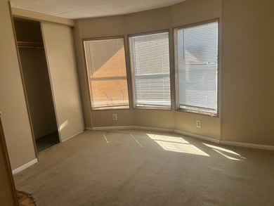 Well-maintained 2BR/2BA mobile home located just minutes from - photo 14