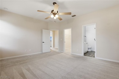 APPROVED SHORT SALE! Spacious and move in ready! This - photo 20