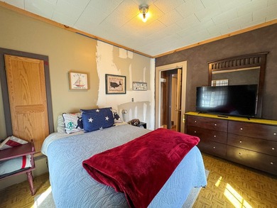 Beautiful 4-bedroom 1.5 bath home close to ATV trails. If you've - photo 26