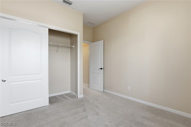 APPROVED SHORT SALE! Spacious and move in ready! This - photo 30