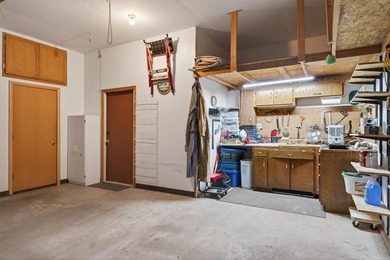 Experience an *up north* feel right in Maple Grove with stunning - photo 33