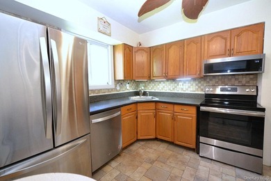 Well maintained 3 bedroom, 1 bath ranch situated on a 0.17 acre - photo 7