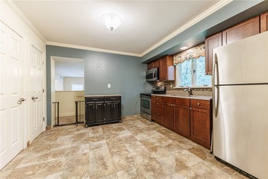 Welcome to this spacious and versatile 2,262 sq. ft. Cape Cod - photo 9