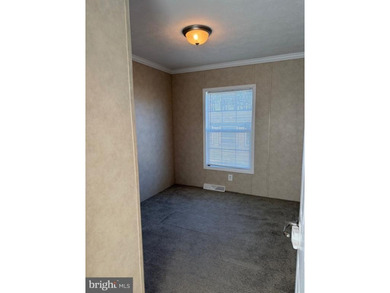 Enjoy coastal living in this well-maintained 3-bedroom, 2-bath - photo 9