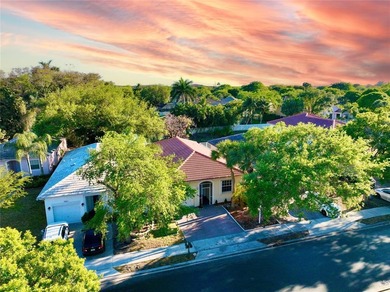 (private lake, pond, creek) Home For Sale in Coconut Creek Florida