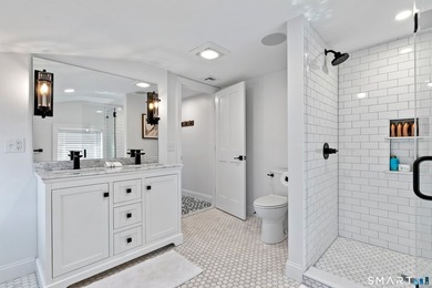 A turn-key investment opportunity in the heart of Mystic. This - photo 12
