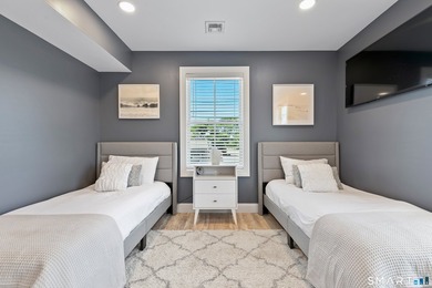 A turn-key investment opportunity in the heart of Mystic. This - photo 14