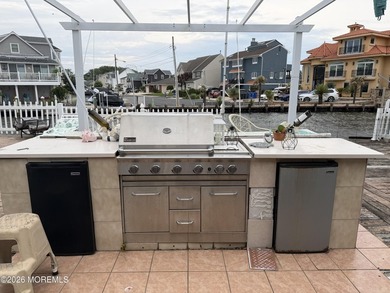 Waterfront Opportunity -- Minutes to the OPEN BAY! 3 Bed - 1 - photo 14
