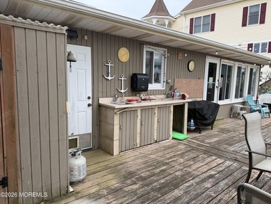 Waterfront Opportunity -- Minutes to the OPEN BAY! 3 Bed - 1 - photo 16