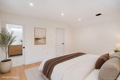 Welcome to 80A Springville Road, Hampton Bays ! This beautiful - photo 17