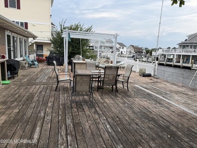 Waterfront Opportunity -- Minutes to the OPEN BAY! 3 Bed - 1 - photo 17