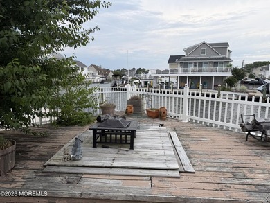 Waterfront Opportunity -- Minutes to the OPEN BAY! 3 Bed - 1 - photo 20